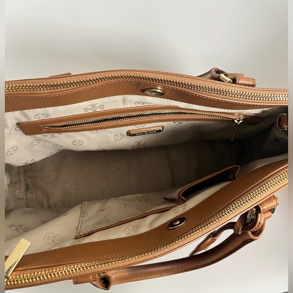 Tory Burch brown Robinson double zip tote bag - Picture 11 of 15